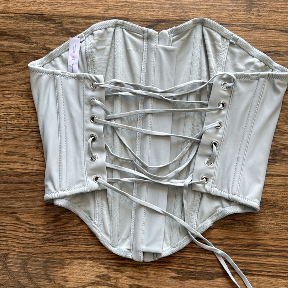 Three Corsets Size Small - Picture 9 of 9